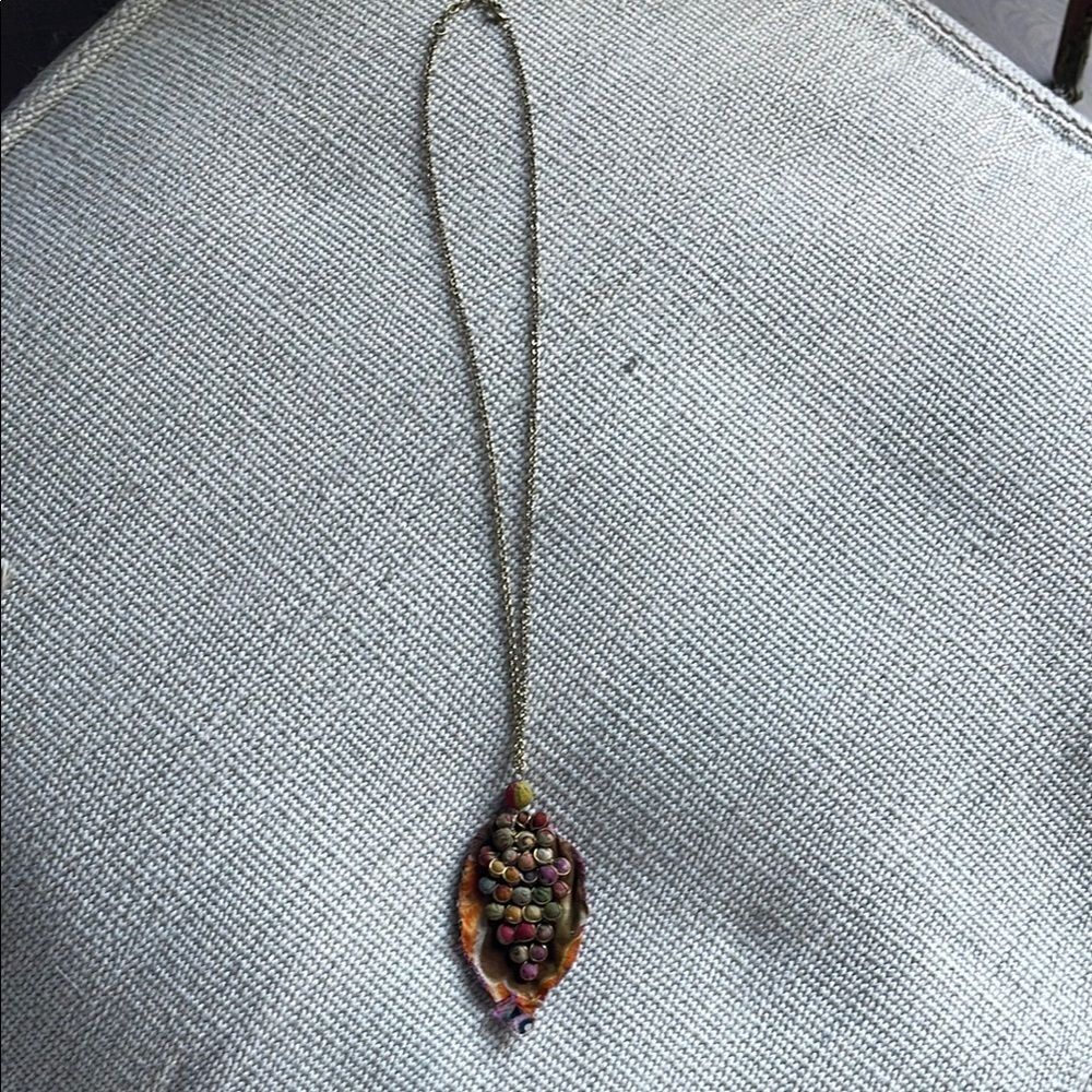 Elegant Gold and Purple Pendant Necklace